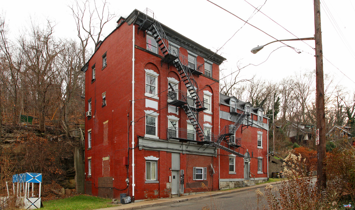 600 Oakwood St in Pittsburgh, PA - Foto de edificio