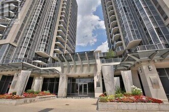 5793 Yonge St in Toronto, ON - Building Photo - Building Photo