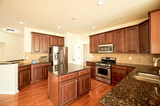 12301 Rotunda Ln in Chester, VA - Building Photo - Building Photo