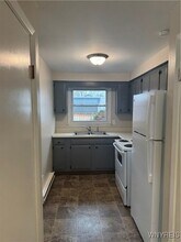 109 Ensign Ave, Unit 111 in Medina, NY - Foto de edificio - Building Photo