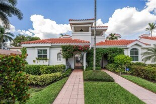 425 2nd Ave S in Naples, FL - Building Photo