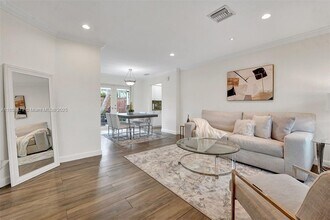 928 NE 18th Ct in Fort Lauderdale, FL - Building Photo - Building Photo