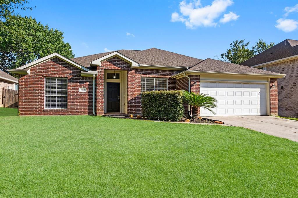3817 Evergreen Way in Montgomery, TX - Building Photo