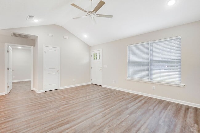 521 Church Cir in Jesup, GA - Building Photo - Building Photo