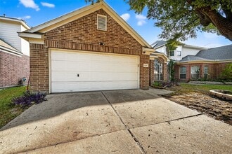 19439 Hillside Springs Cir in Houston, TX - Building Photo - Building Photo