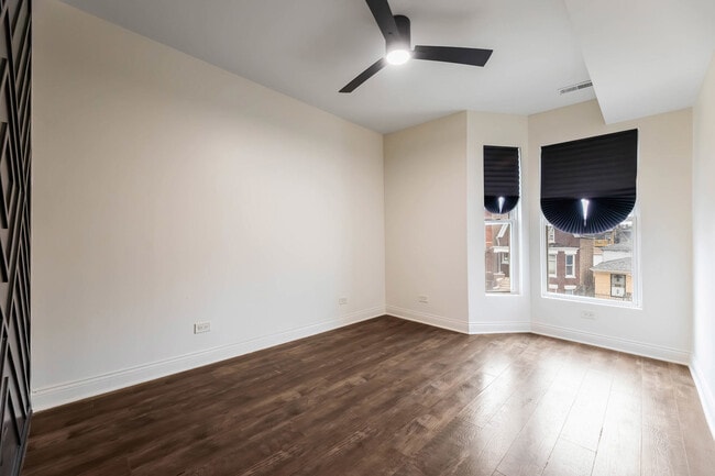 6833 S Champlain Ave in Chicago, IL - Building Photo - Building Photo