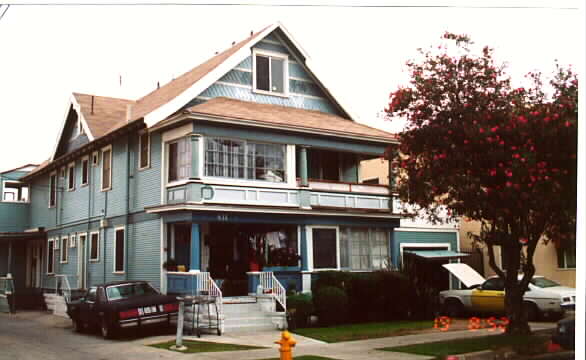 427-431 W 9th St in Long Beach, CA - Foto de edificio - Building Photo