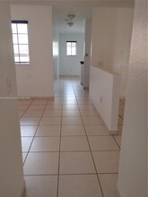 7510 NW 175th St in Hialeah, FL - Building Photo - Building Photo