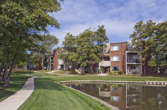 Williams Reserve in Palatine, IL - Building Photo - Building Photo