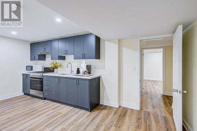 854 Yates Dr in Milton, ON - Building Photo - Building Photo