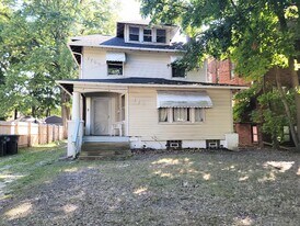 775 N Howard St in Akron, OH - Building Photo