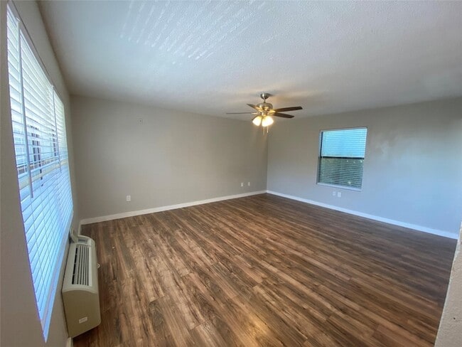 property at 701 W Sycamore St