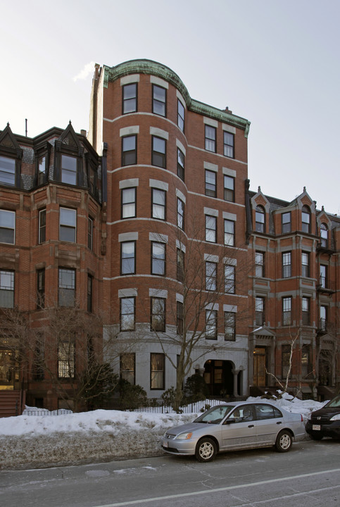 294 Commonwealth Ave in Boston, MA - Foto de edificio