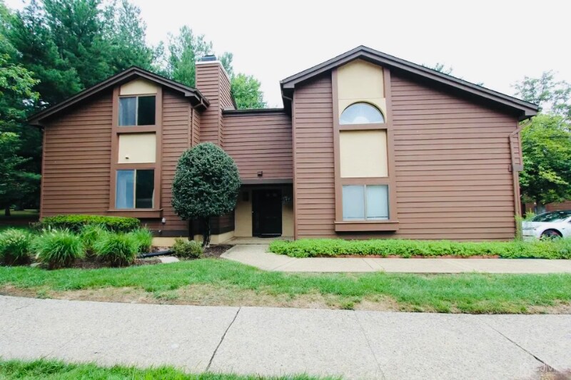587 Sayre Dr in Princeton, NJ - Building Photo