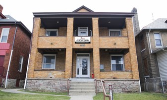 1608 Summit St Apartments