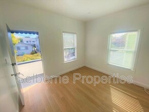 4325 Essex St in Emeryville, CA - Building Photo - Building Photo