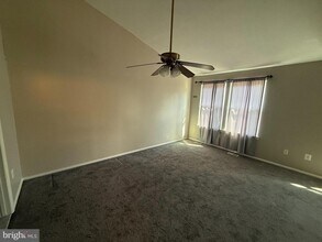 7804 Old Litchfield Ln in Ellicott City, MD - Building Photo - Building Photo