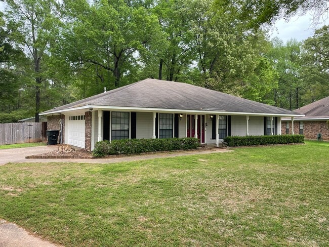 property at 5604 Kenilworth Cir
