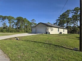 1015 Balboa Ave in La Belle, FL - Building Photo