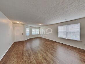 307 Meadows Ln in Canton, GA - Foto de edificio - Building Photo
