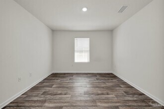 5557 Galahad Trl in Milton, FL - Building Photo - Building Photo