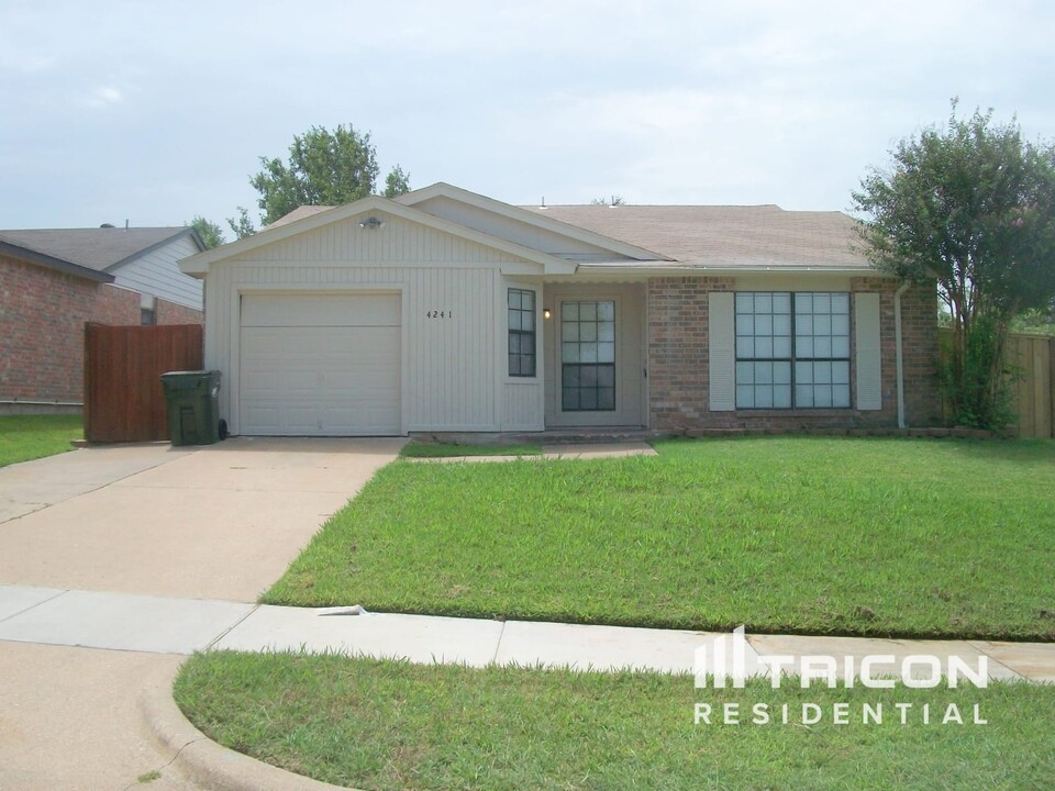 4241 Iola Ave in The Colony, TX - Building Photo