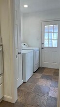 10218 Oak Point Dr in Houston, TX - Building Photo - Building Photo