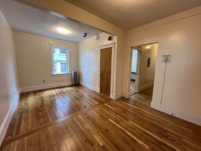 124 Glenville Ave, Unit 1 in Boston, MA - Building Photo - Building Photo