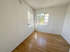 1318 S Cloverdale Ave, Unit 1318 S Cloverdale in Los Angeles, CA - Building Photo - Building Photo