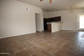 10692 Canyon Sage Dr in El Paso, TX - Foto de edificio - Building Photo