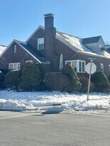 468 Greenmount Ave, Unit 1 in Cliffside Park, NJ - Building Photo