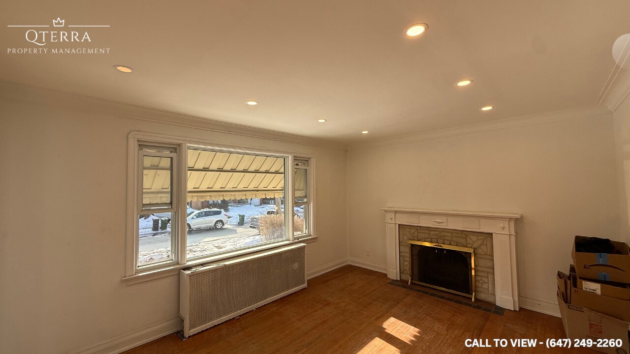 116 Parkview Hill Cres in Toronto, ON - Building Photo