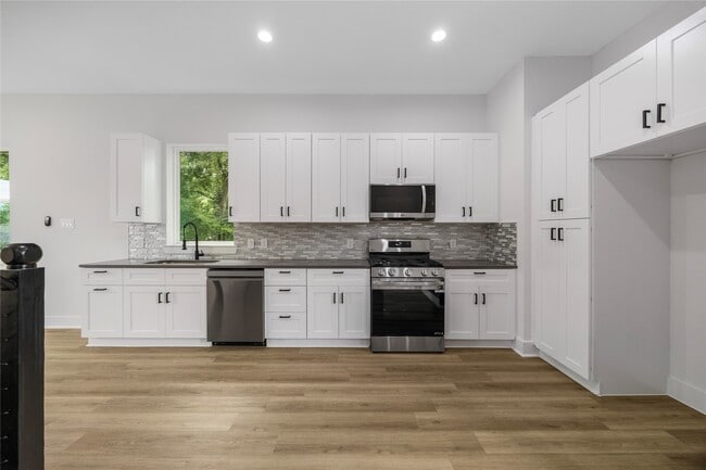 property at 1046 Marjorie St
