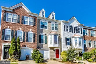 5294 Jule Star Dr in Centreville, VA - Building Photo - Building Photo