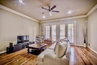 2821 Sherwin St in Houston, TX - Building Photo - Building Photo