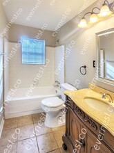 2505 Hillcrest Cir in Horn Lake, MS - Foto de edificio - Building Photo