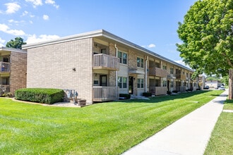 800-820 Delafield St in Waukesha, WI - Building Photo - Building Photo