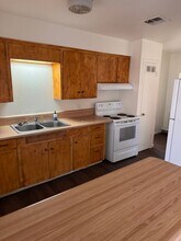 215 W Oak Ave in Flagstaff, AZ - Building Photo - Building Photo