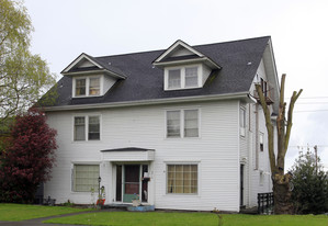 2412 Rucker Ave in Everett, WA - Building Photo