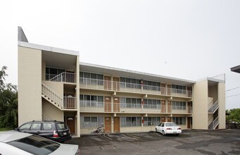 Anela Apartments in Hilo, HI - Building Photo - Building Photo