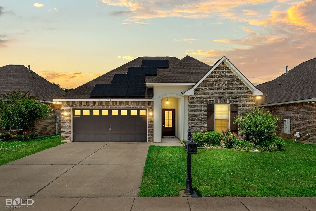1943 Valdemar Pl in Bossier City, LA - Building Photo