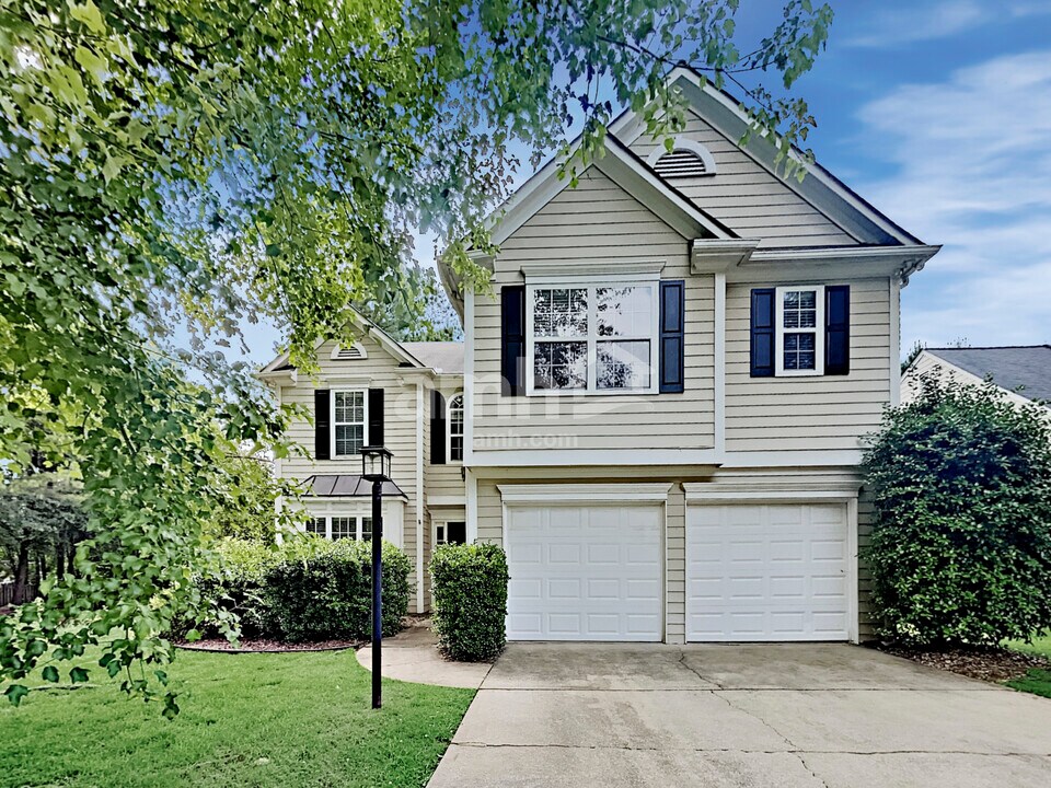 1388 Glenover Way in Marietta, GA - Building Photo