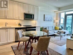 38 Annie Craig Dr in Toronto, ON - Building Photo - Building Photo