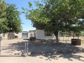 3069 Northfield Ave in Kingman, AZ - Building Photo