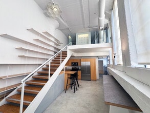 200 N San Fernando Rd, Unit 110 in Los Angeles, CA - Building Photo - Building Photo