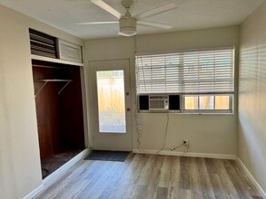 217 SW 11th Ct, Unit Studio in Fort Lauderdale, FL - Building Photo - Building Photo