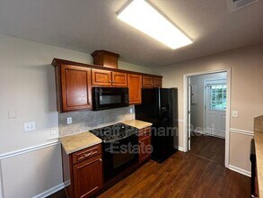 822 Lee Rd 213 in Phenix City, AL - Building Photo - Building Photo