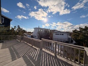 409A Dune Rd in Westhampton Beach, NY - Building Photo - Building Photo