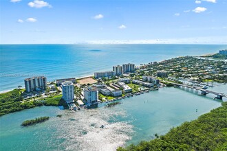 325 S Beach Rd in Jupiter, FL - Building Photo - Building Photo