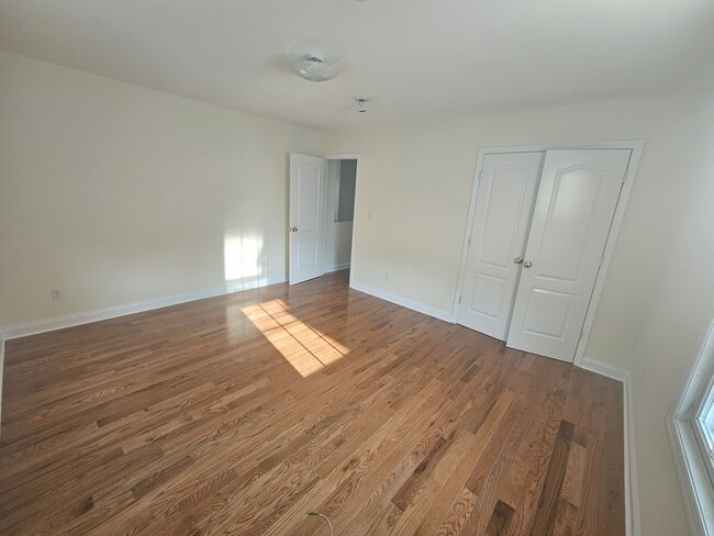 35 Woodrow St, Unit 2nd Floor